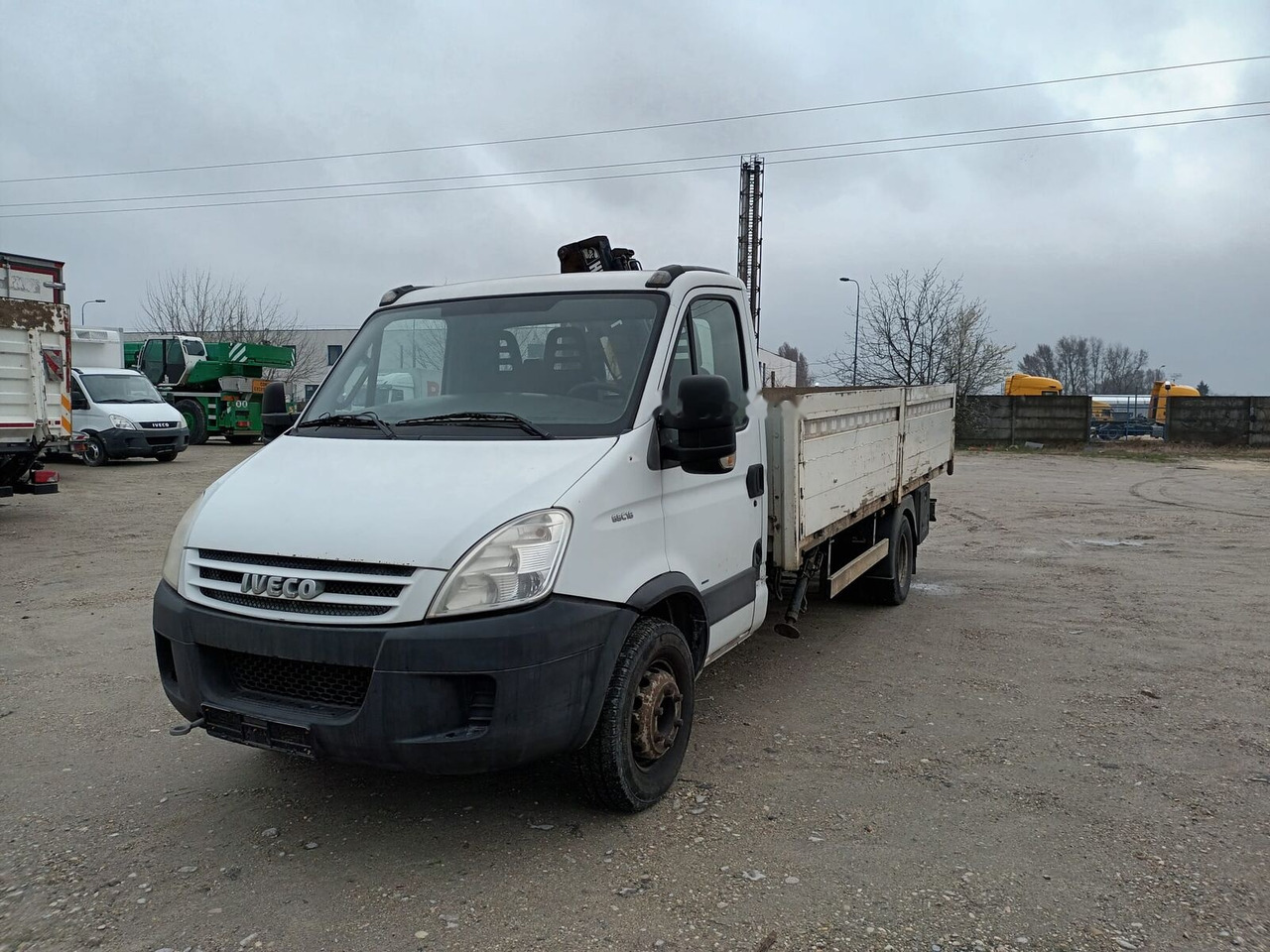 Leasing IVECO Daily 65 C 18 Pritsche - Crane HIAB 033T IVECO Daily 65 C 18 Pritsche - Crane HIAB 033T: gambar 3