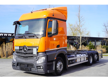 MERCEDES-BENZ Actros 2545 E6 BDF 6×2 / FULL ADR / 205 tho. km!! / third axle lifted and steered / 3 units - Truk sasis: gambar 1