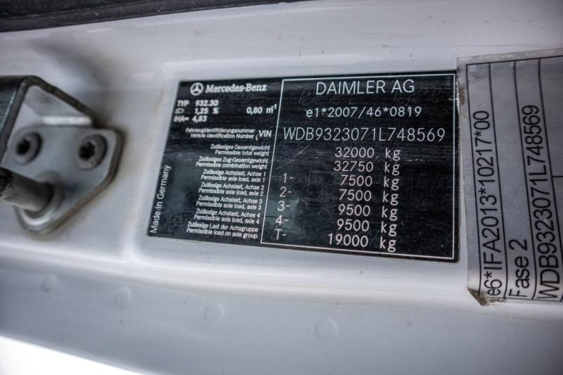 Truk jungkit Mercedes ACTROS 3241 K -MP3-E5-Fire damage/dégâts du feu: gambar 10