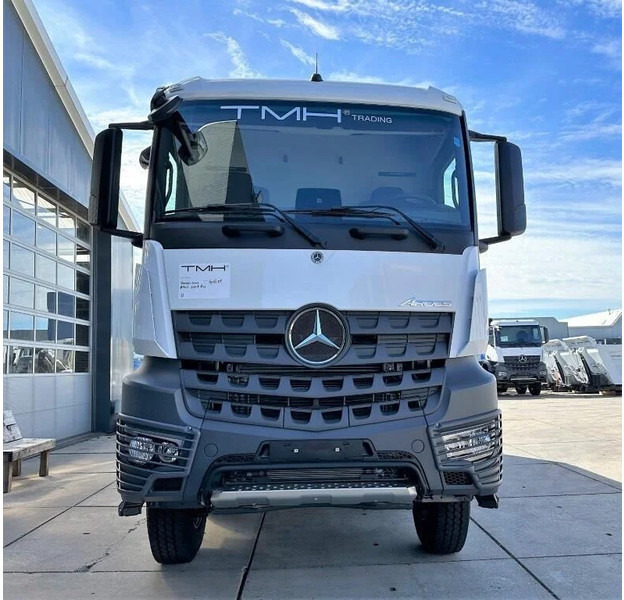Truk jungkit baru Mercedes-Benz Arocs 4140 K 8x4 Tipper Truck (70 units): gambar 5