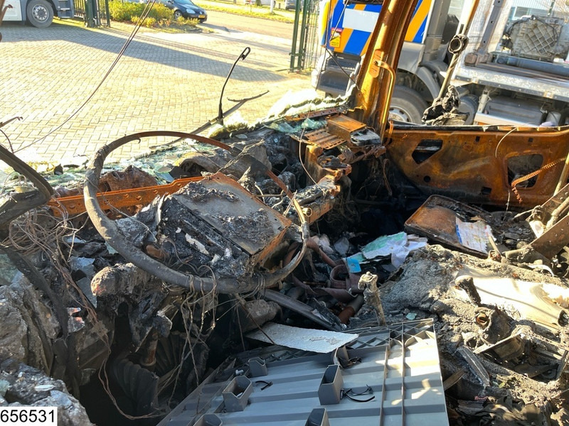 Truk box Mercedes-Benz Atego 1018 EURO 5, Manual, Fire damage: gambar 8