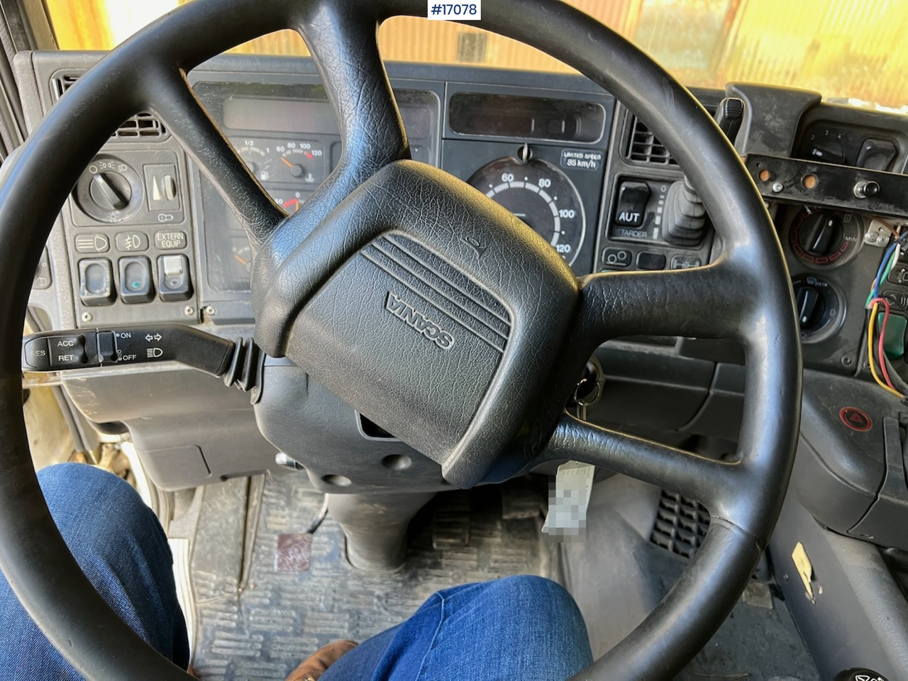 Truk jungkit Scania R124: gambar 23