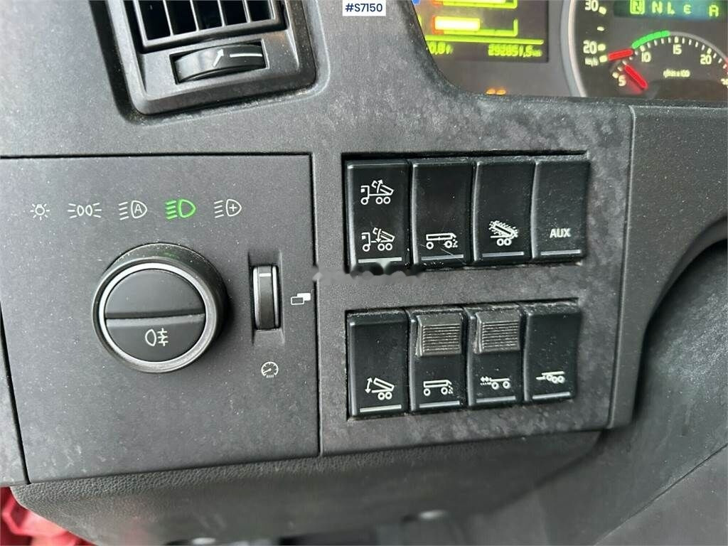 Truk jungkit Volvo FMX 460: gambar 40