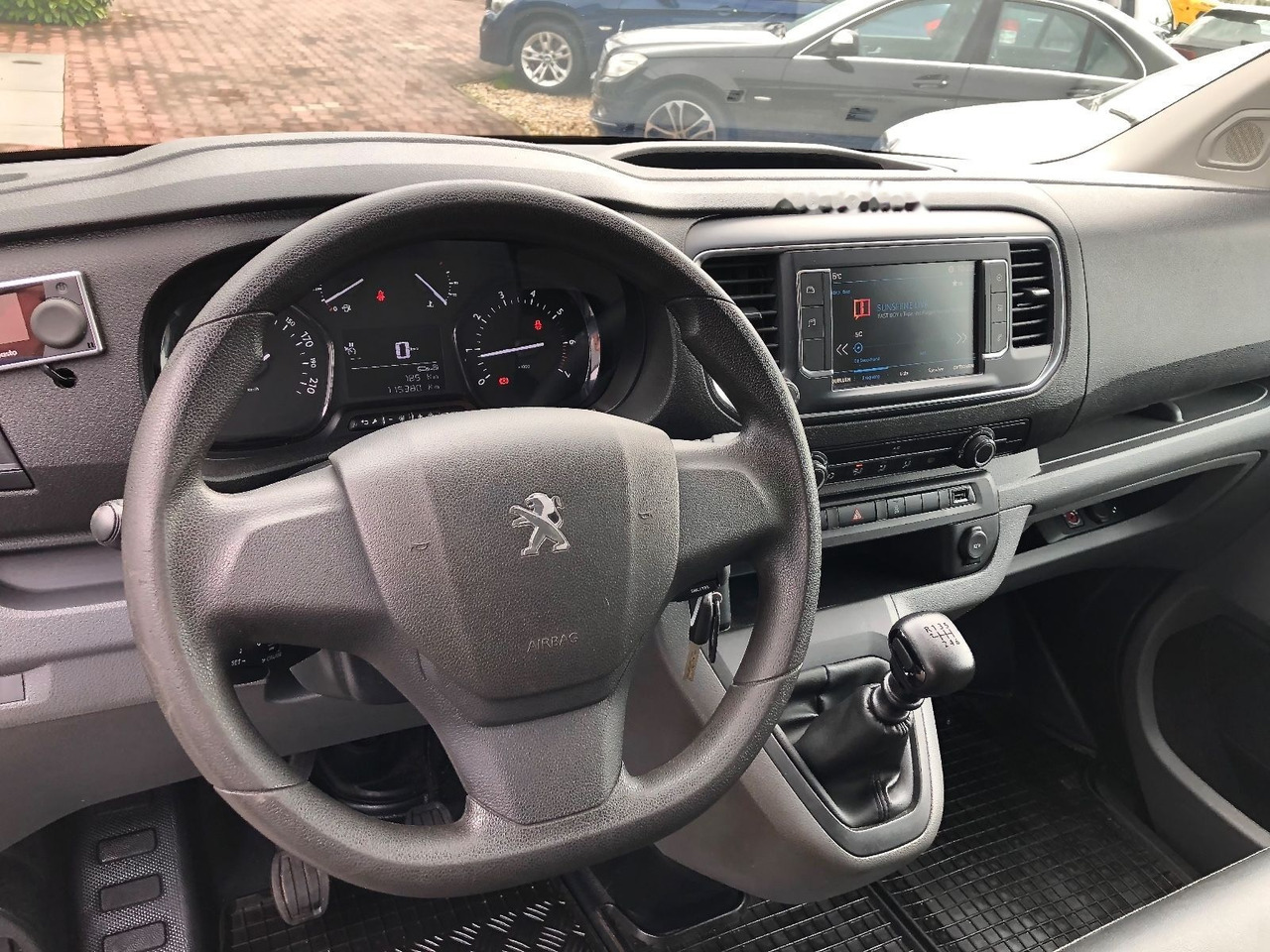Van panel Peugeot Expert Premium Premium Van: gambar 16