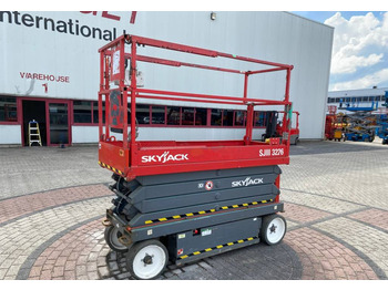 SkyJack SJIII-3226 Electric Scissor Work Lift 990cm - Scissor lifts: gambar 1