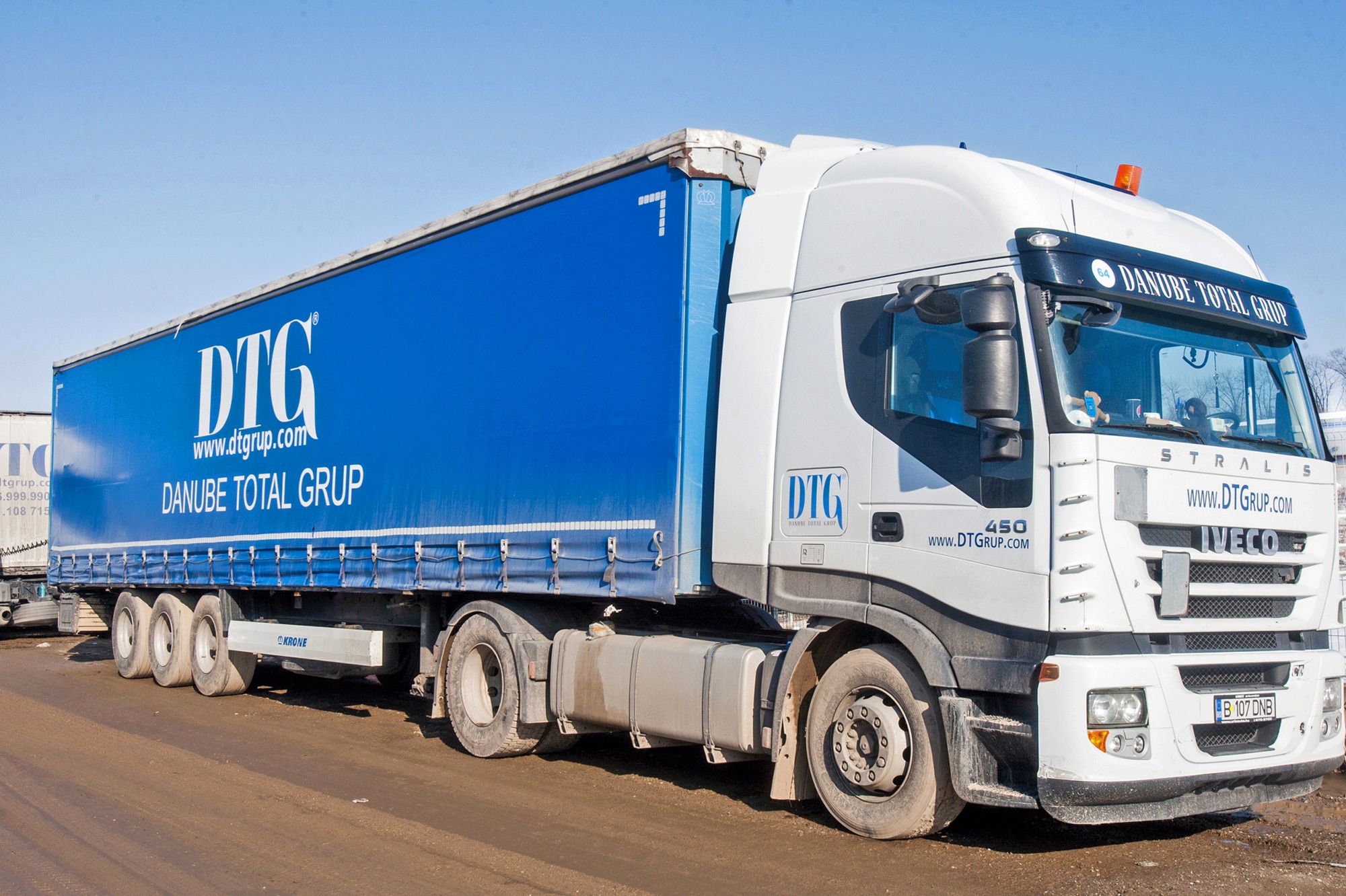 TERRA GAZ CONSTRUCT SRL - Truk undefined: gambar 1