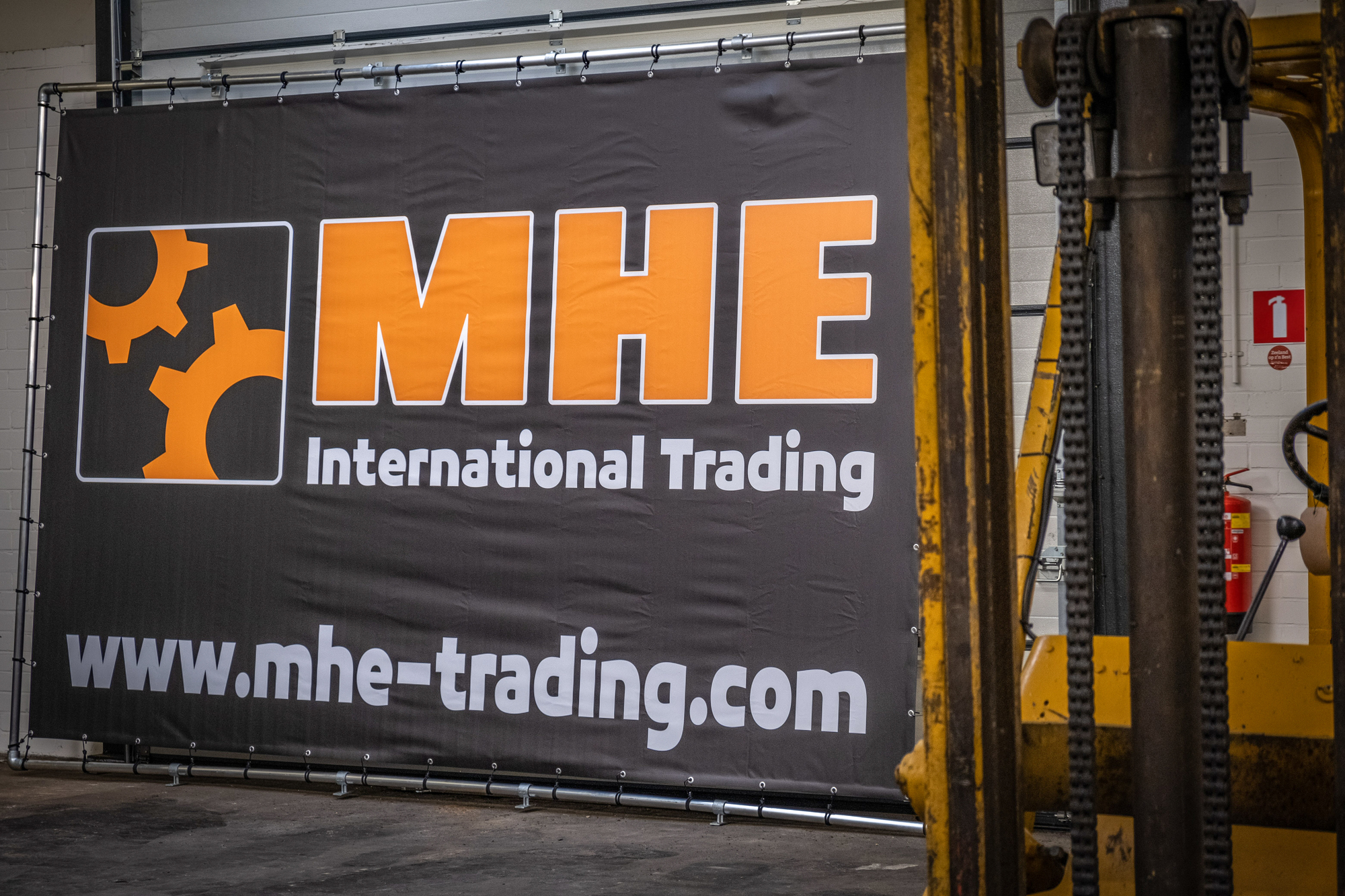 MHE International Trading B.V. undefined: gambar 1
