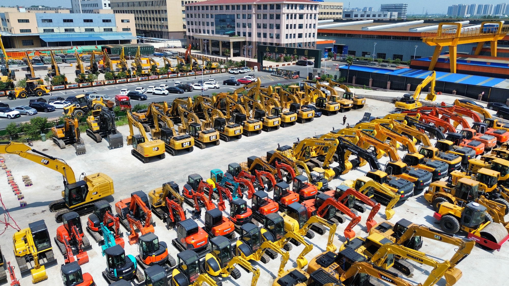 Toaks International Trading Company - Truk SINOTRUK - solar undefined: gambar 3