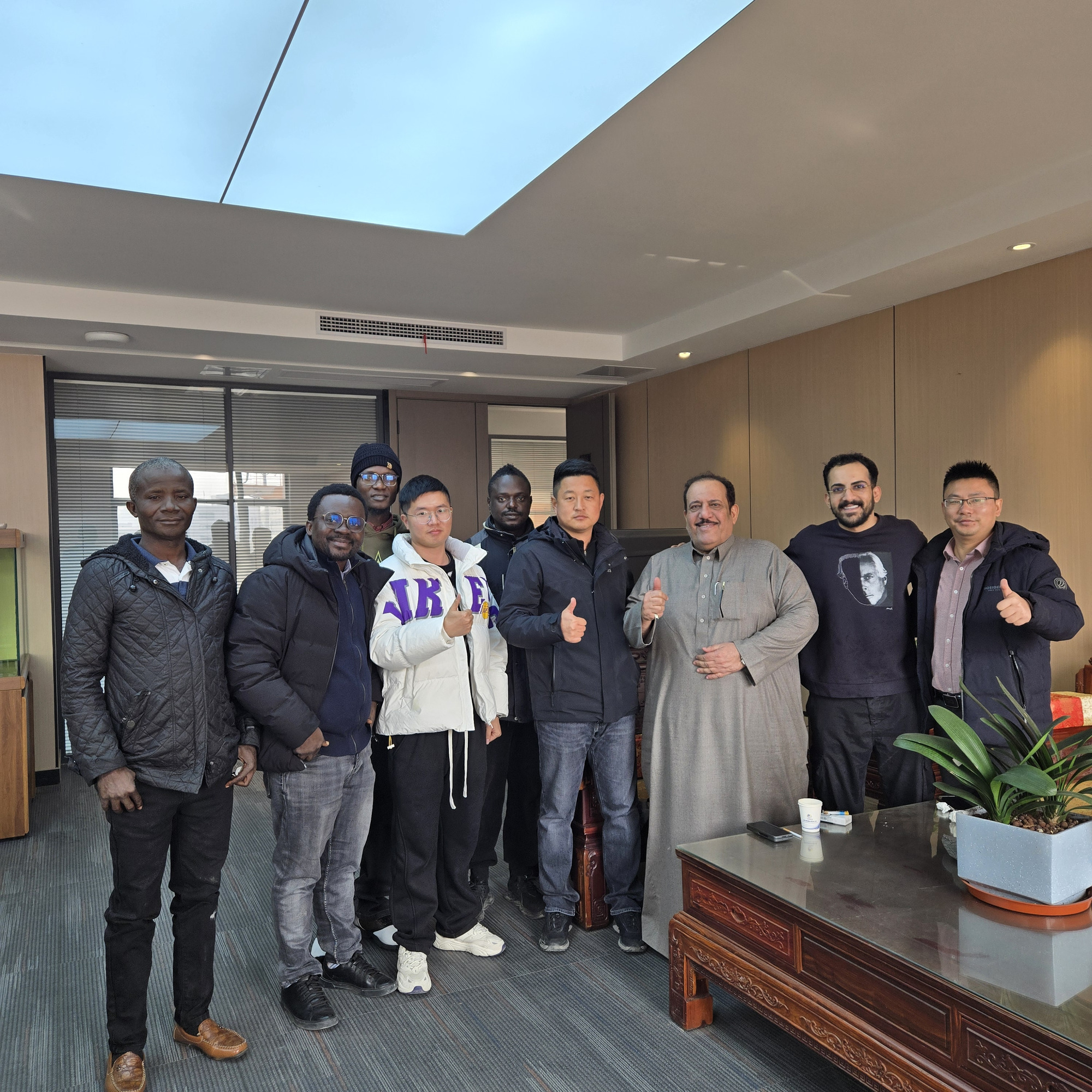 Toaks International Trading Company - Truk SINOTRUK - solar undefined: gambar 5