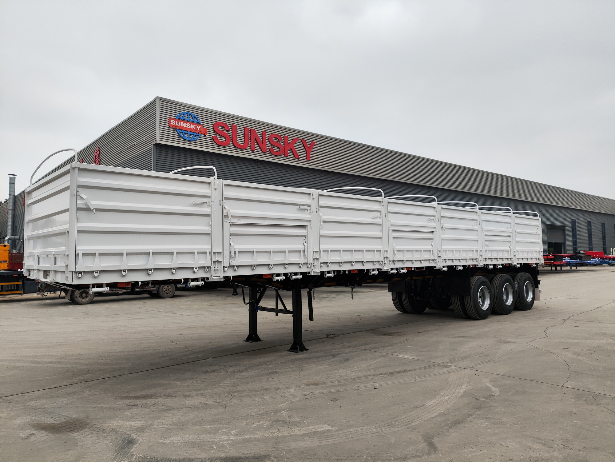 Xiamen Sunsky Vehicle Co.,Ltd - Semi-trailer - Tahun: 2024, baru, 4-poros undefined: gambar 12