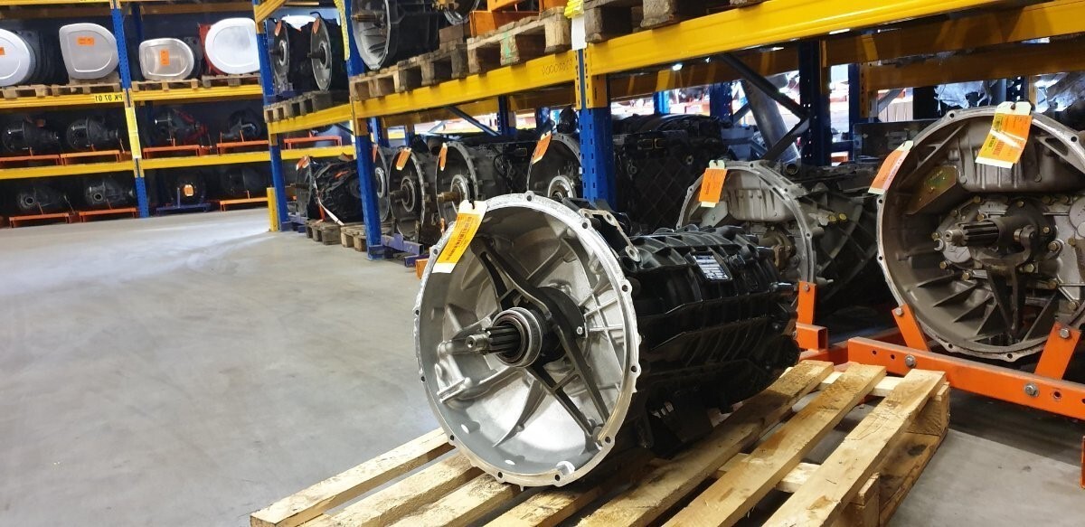 BAS PARTS & TYRES B.V. - Suku cadang MERCEDES-BENZ Actros undefined: gambar 3