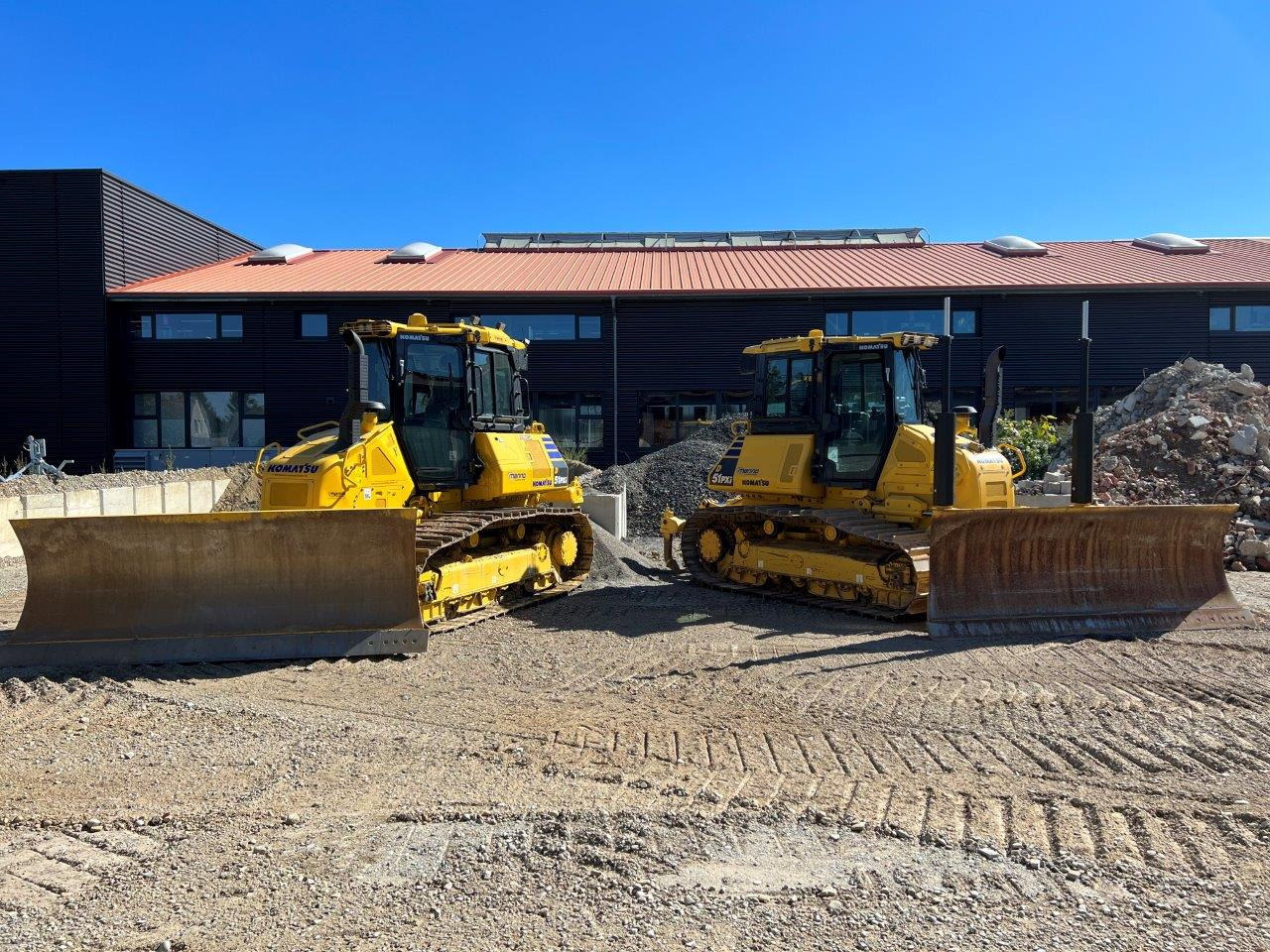 Daniel Manno Baumaschinenhandel - Peralatan untuk menangani material undefined: gambar 17