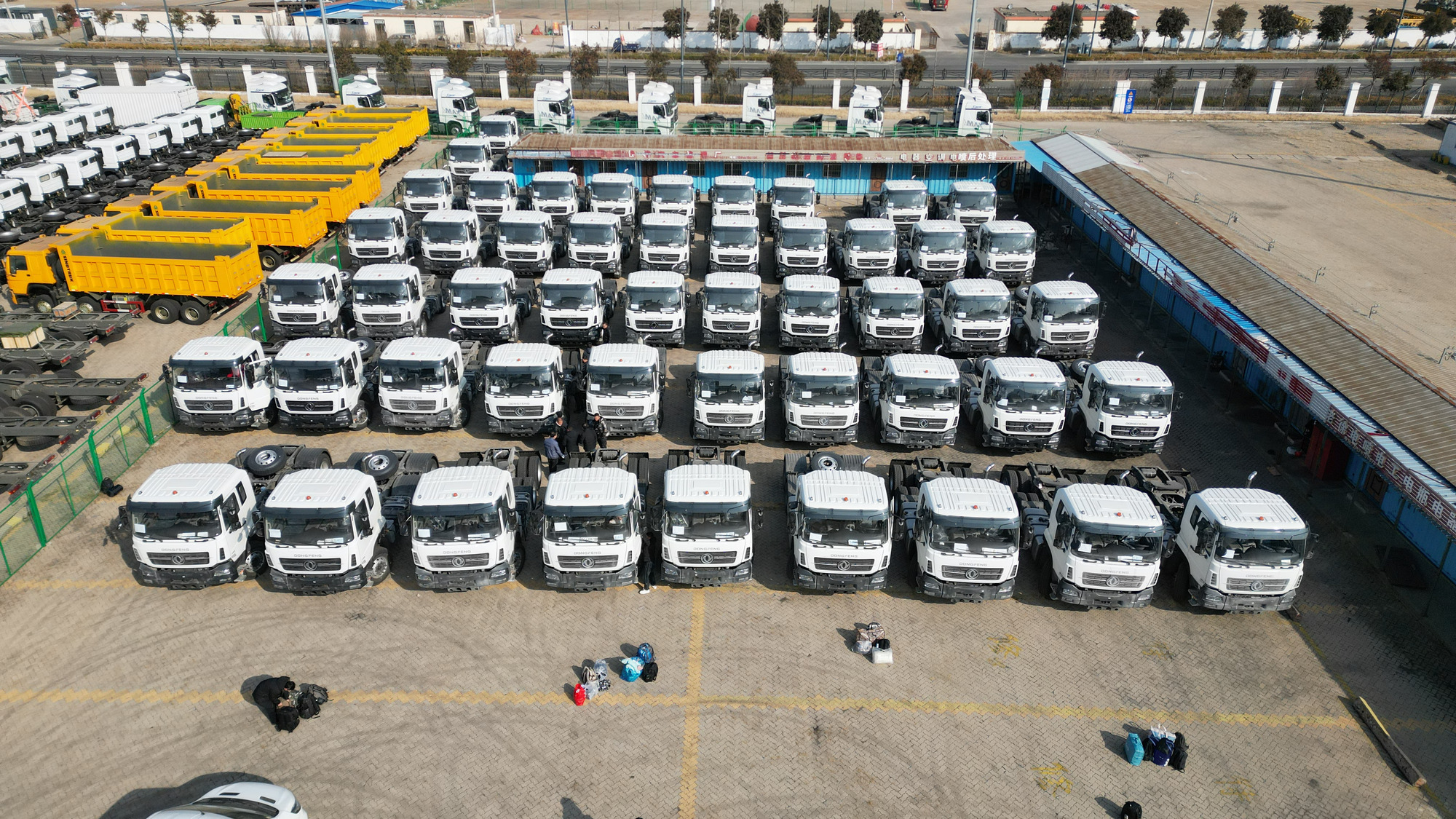 Qingdao Higher Weight Trade Co. LTD - Truk - baru, solar undefined: gambar 1