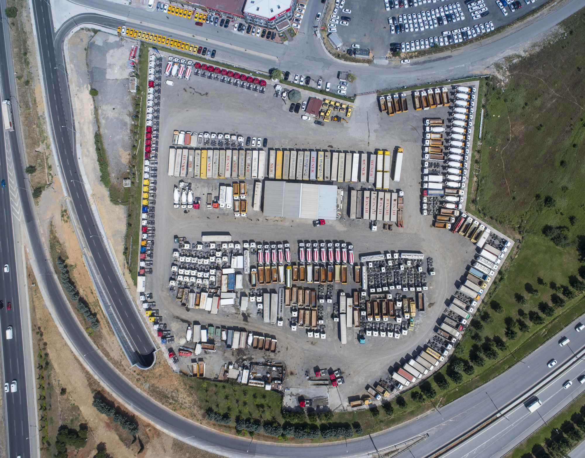 ERCAL TRUCKS - Peralatan konstruksi CATERPILLAR 336 undefined: gambar 2