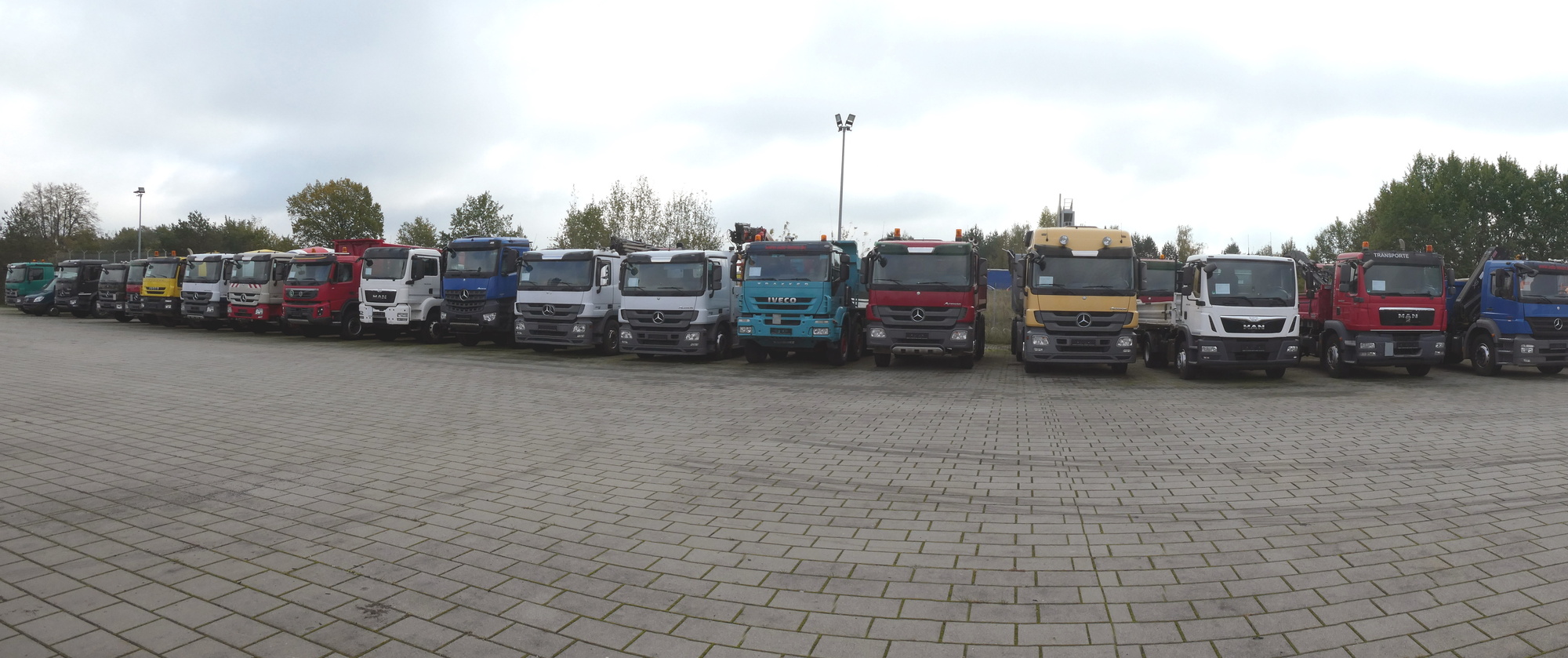 Henze Truck GmbH undefined: gambar 1