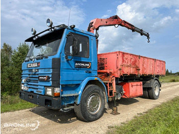 Truk jungkit SCANIA 82