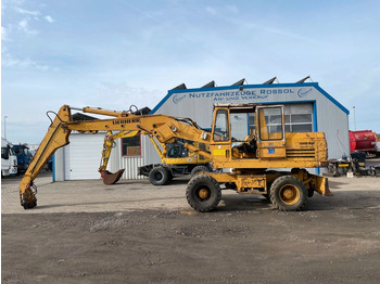 Ekskavator roda LIEBHERR
