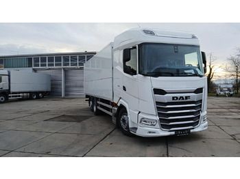 Truk minuman DAF XG 480