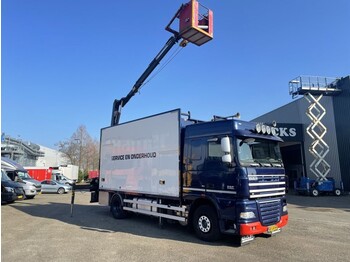 Platform udara yang dipasang di truk DAF XF 105