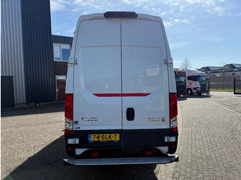 Van berpendingin Iveco Daily 70 70c180: gambar 5