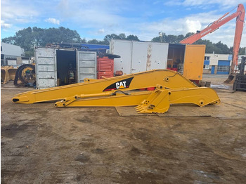 Ekskavator CATERPILLAR 320DL