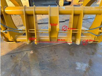 Grapple untuk Mesin kehutanan CAT 950 log forks clamp: gambar 5