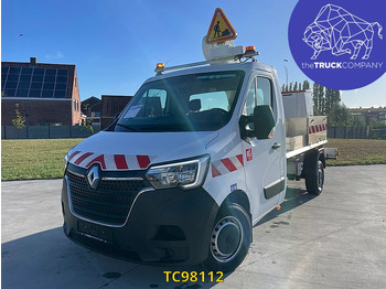 Van pengiriman RENAULT Master