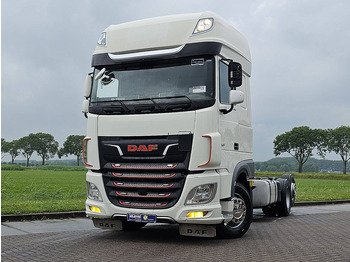 Truk sasis DAF XF 480