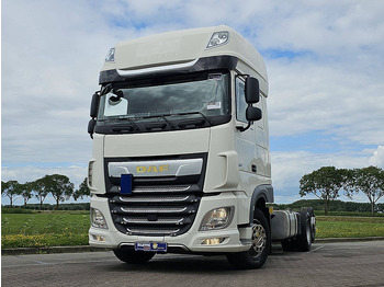 Truk sasis DAF XF 480