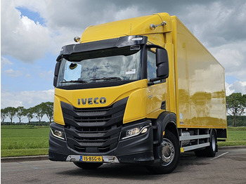 Truk box IVECO S-WAY