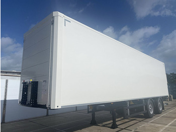 Semi-trailer kotak tertutup