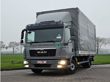 Truk dengan terpal samping MAN TGL 8.220