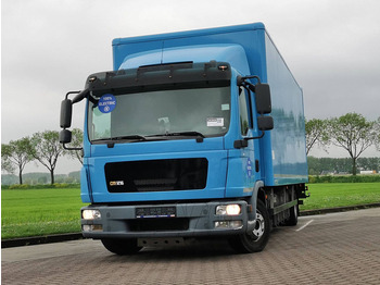 Truk box MAN
