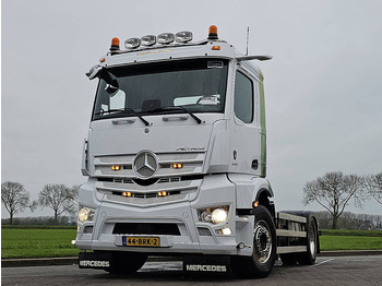Truk sasis MERCEDES-BENZ Actros