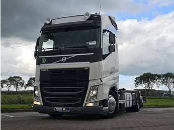 Pengangkut kontainer/ Container truck VOLVO FH 460