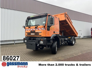 Truk jungkit IVECO Trakker
