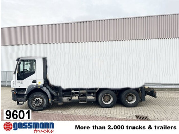 Truk sasis IVECO Trakker