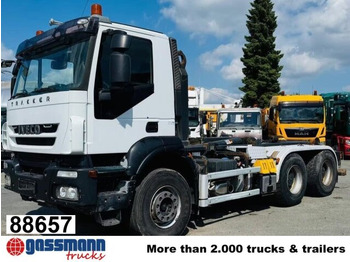Hook lift IVECO Trakker