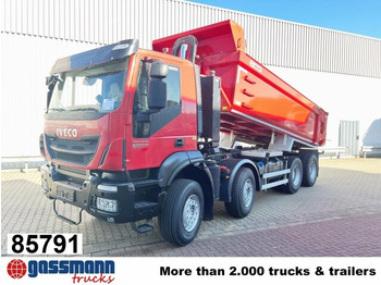 Truk jungkit IVECO Trakker