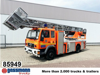 Truk pemadam kebakaran MAN 15.264