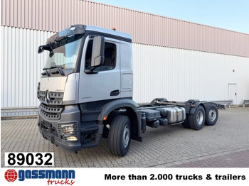 Truk sasis MERCEDES-BENZ Arocs