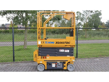 Scissor lifts XCMG
