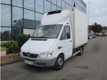 Van berpendingin MERCEDES-BENZ