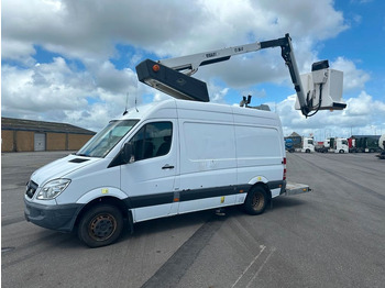 Platform udara yang dipasang di truk MERCEDES-BENZ Sprinter 516