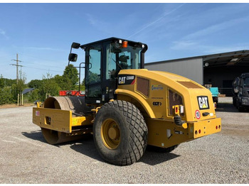 Pemadat CATERPILLAR CS66B