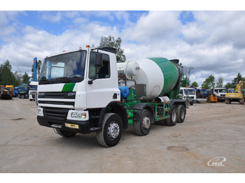 Truk pengaduk beton DAF CF