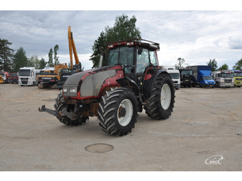 Traktor VALTRA T190