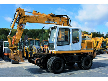 Ekskavator roda LIEBHERR A 900