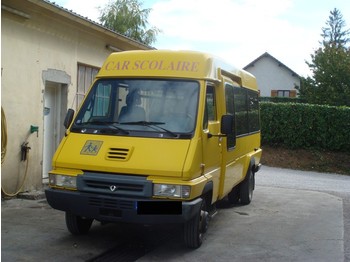 Bus RENAULT: gambar 1