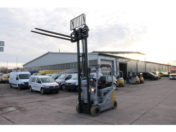 Forklift yang dipasang di truk STILL RX20